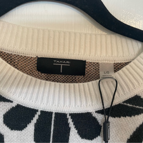 Tahari Short Sleeve Sweater NWT graphic floral print L - Picture 3 of 4